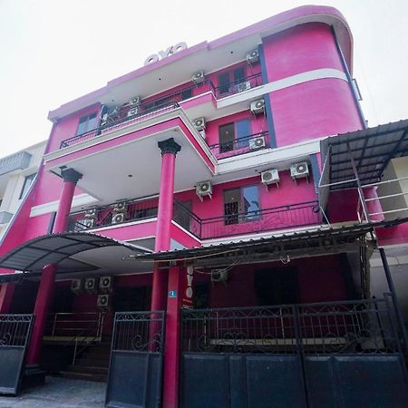 Отель Collection O 1112 Comfitel Siwalankerto Aa4 Сурабая Экстерьер фото