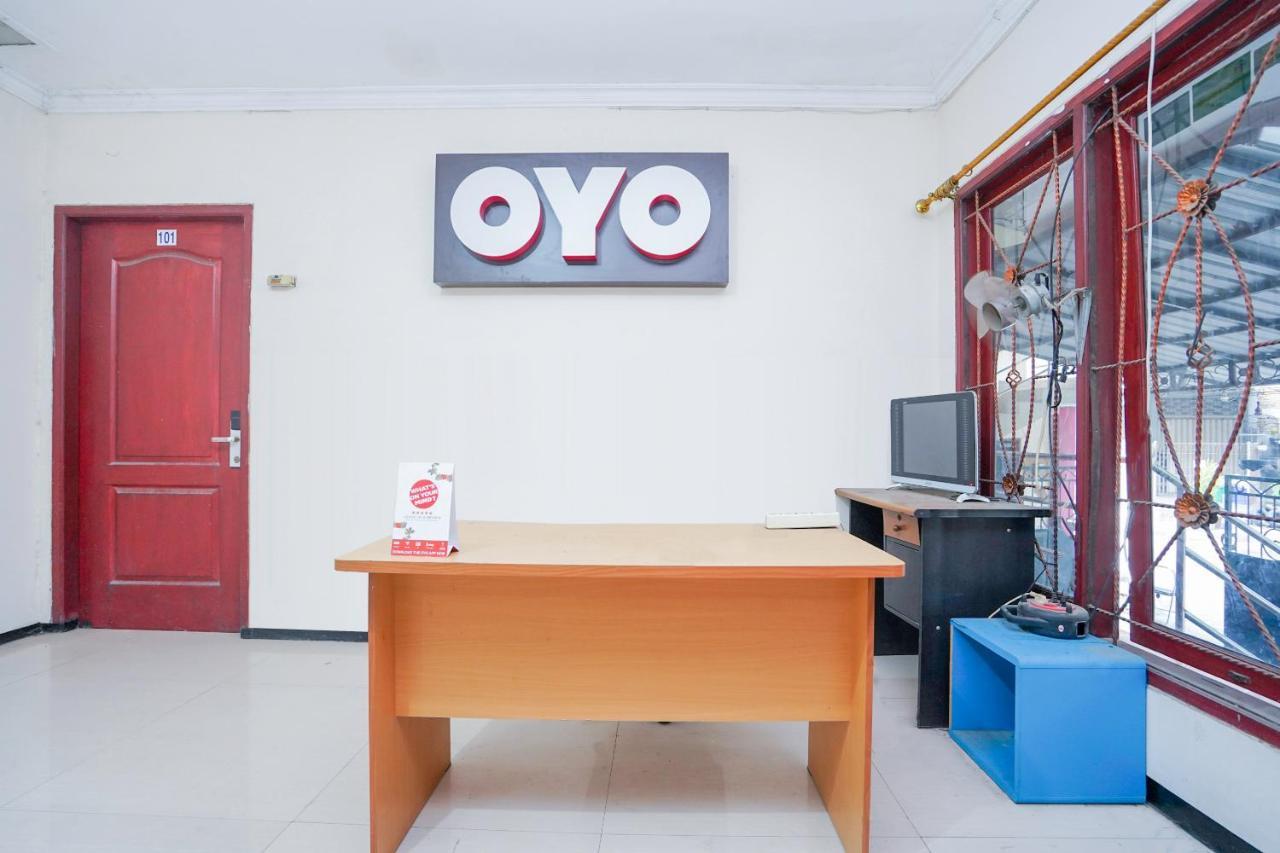 Отель Collection O 1112 Comfitel Siwalankerto Aa4 Сурабая Экстерьер фото