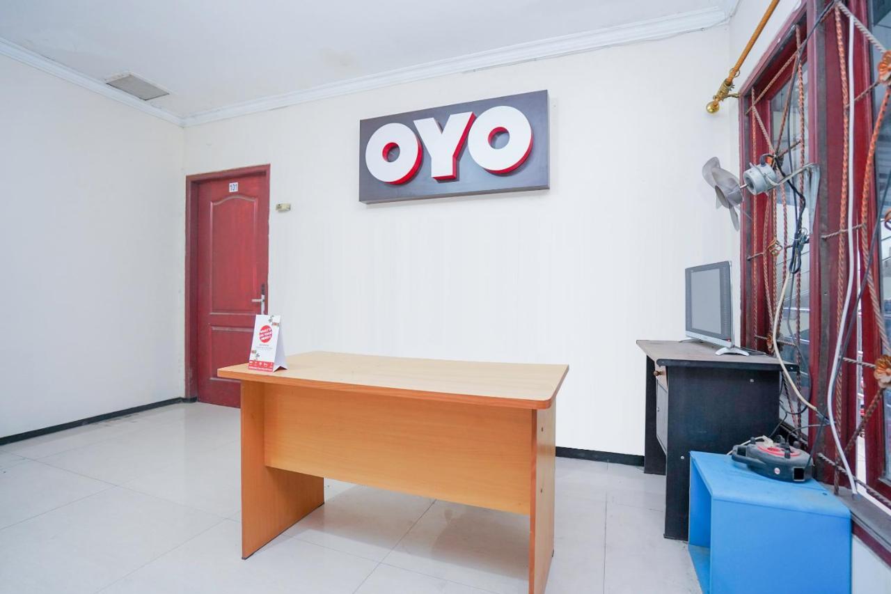 Отель Collection O 1112 Comfitel Siwalankerto Aa4 Сурабая Экстерьер фото