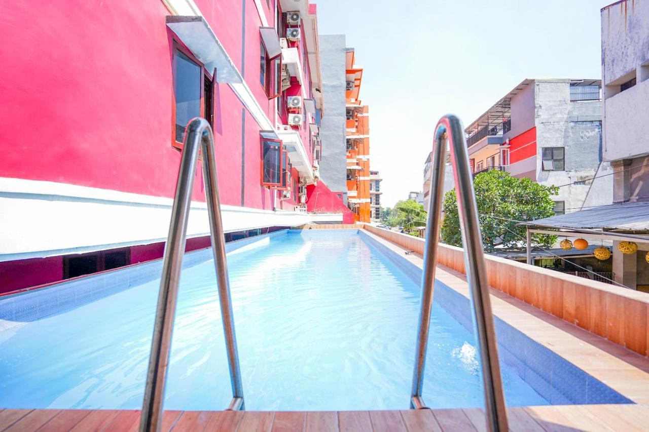 Отель Collection O 1112 Comfitel Siwalankerto Aa4 Сурабая Экстерьер фото