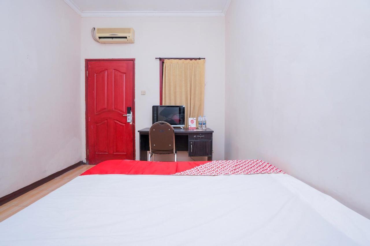 Отель Collection O 1112 Comfitel Siwalankerto Aa4 Сурабая Экстерьер фото