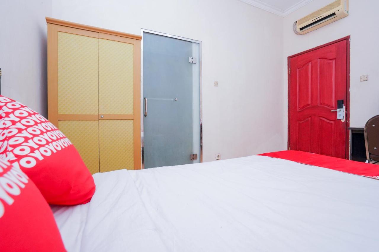 Отель Collection O 1112 Comfitel Siwalankerto Aa4 Сурабая Экстерьер фото