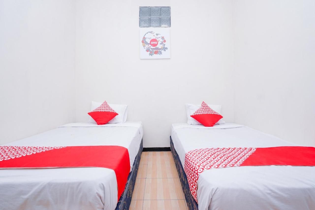 Отель Collection O 1112 Comfitel Siwalankerto Aa4 Сурабая Экстерьер фото