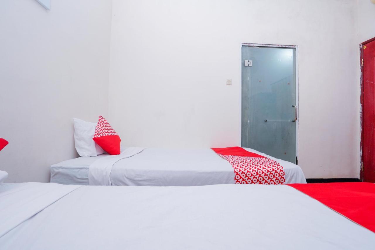 Отель Collection O 1112 Comfitel Siwalankerto Aa4 Сурабая Экстерьер фото