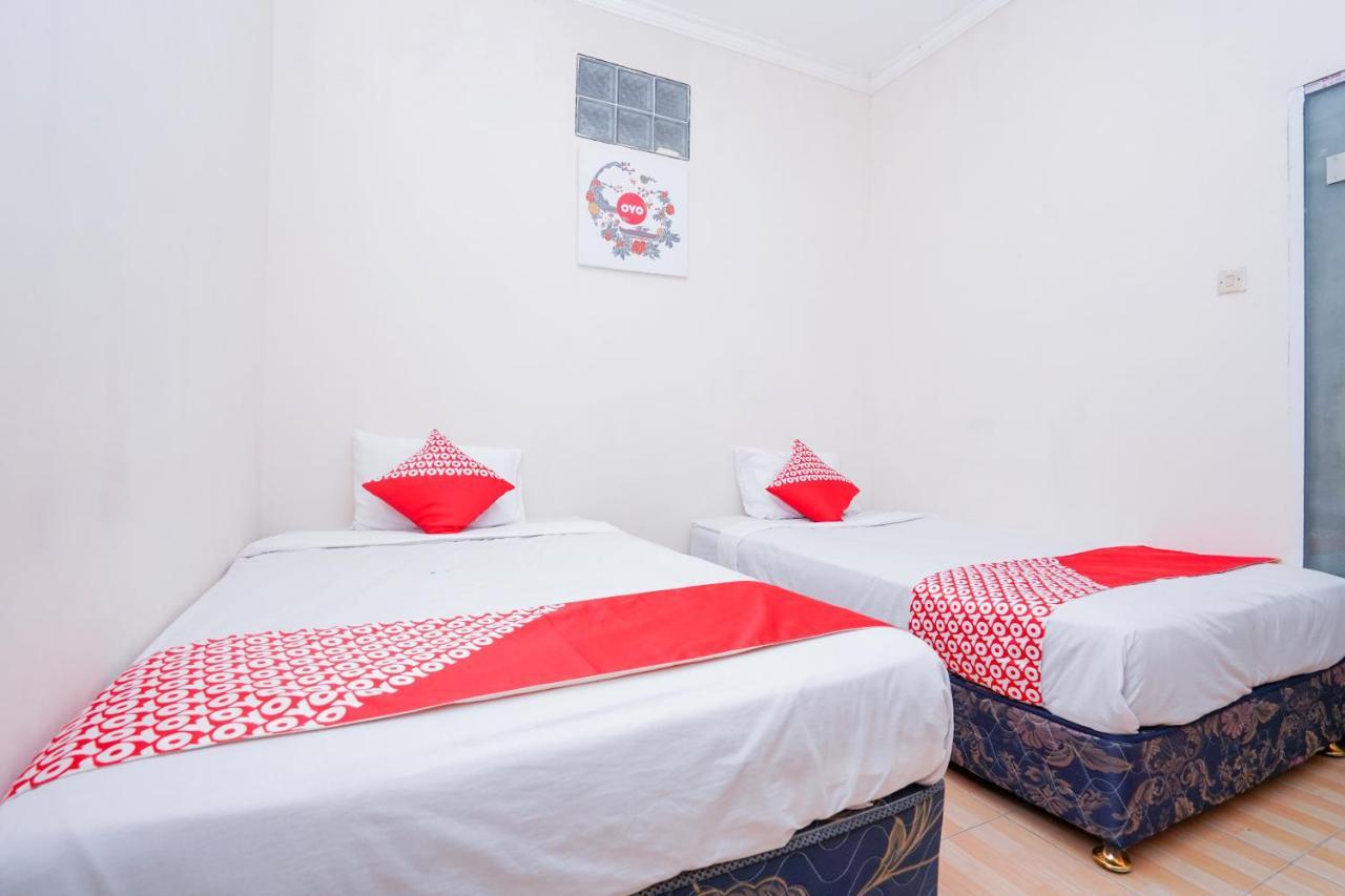 Отель Collection O 1112 Comfitel Siwalankerto Aa4 Сурабая Экстерьер фото