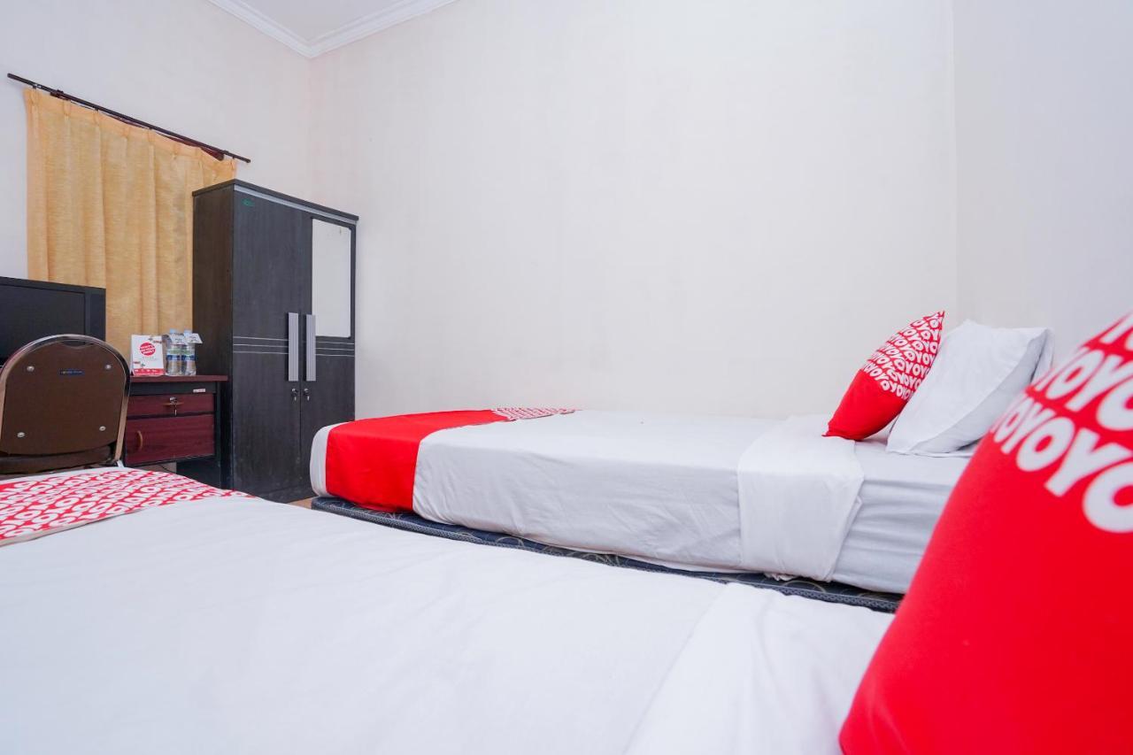Отель Collection O 1112 Comfitel Siwalankerto Aa4 Сурабая Экстерьер фото